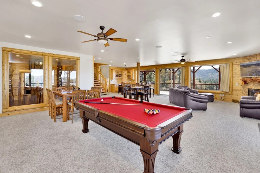 2206-golden Oak Log Cabin 7 Bedroom Home by RedAwning