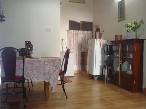 West Wind Homez - Home Stay