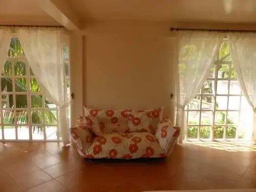 QQ Garden House