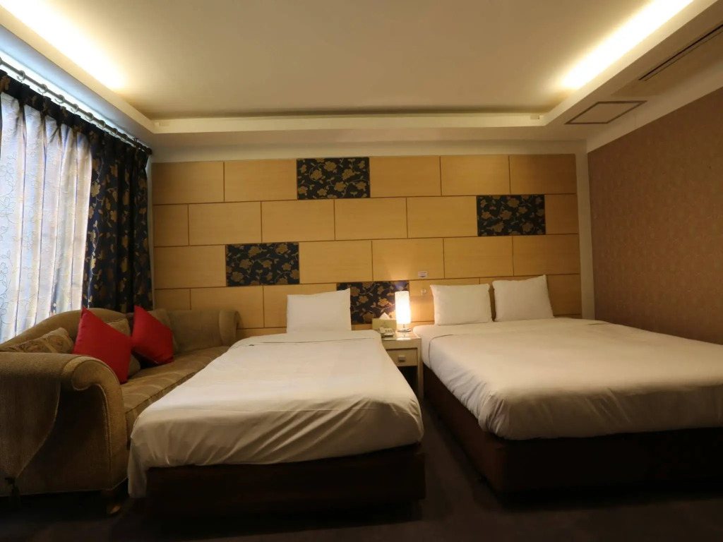 Metro Tourist Hotel
