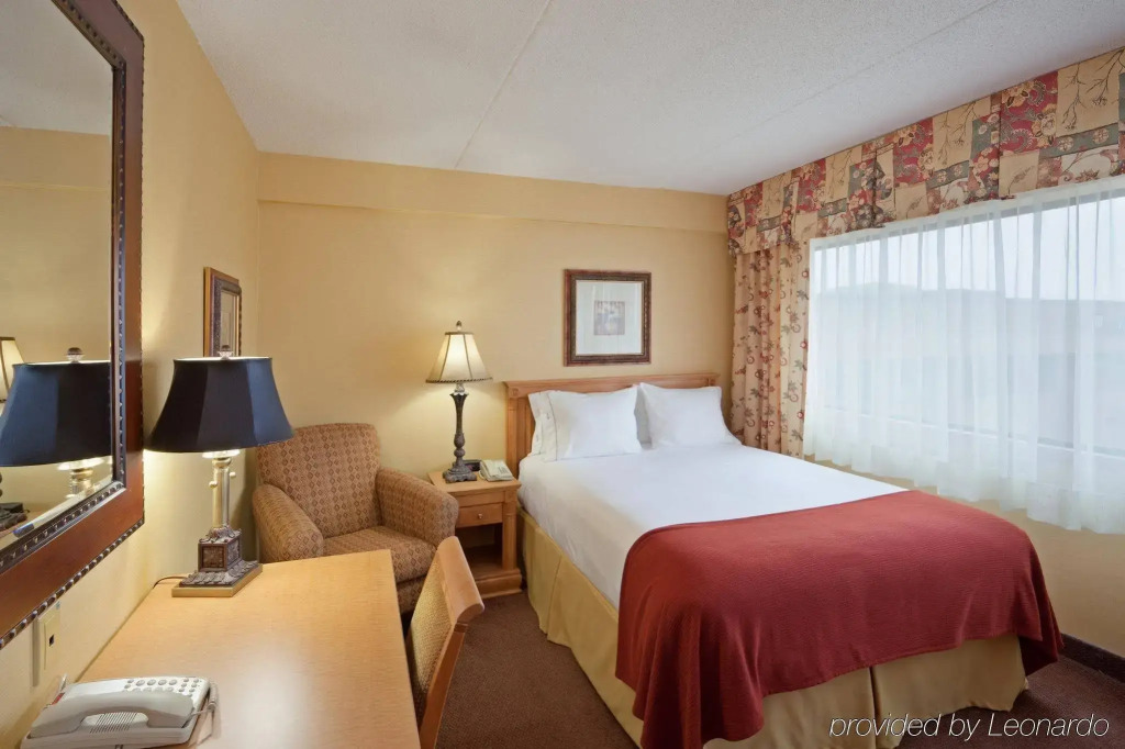 Holiday Inn Express Hotel & Suites Saint John Harbour Side by IHG