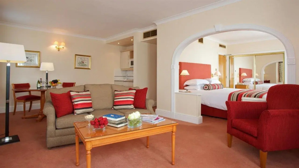 Walton Cottage Hotel