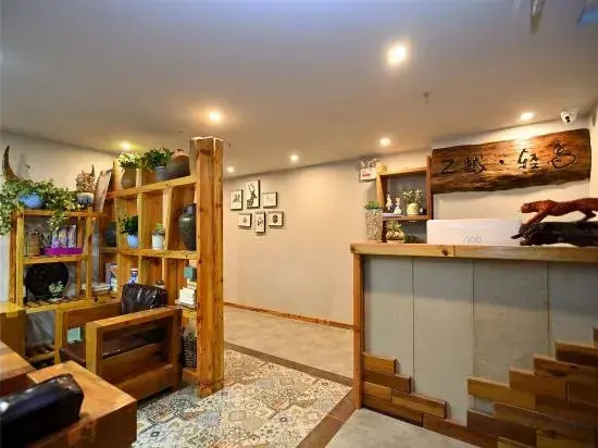ZhuoYue Qingshe Hotel (Tongde Plaza)