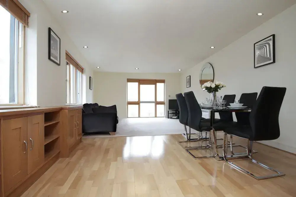 Grand Canal Quay Sleeps 8