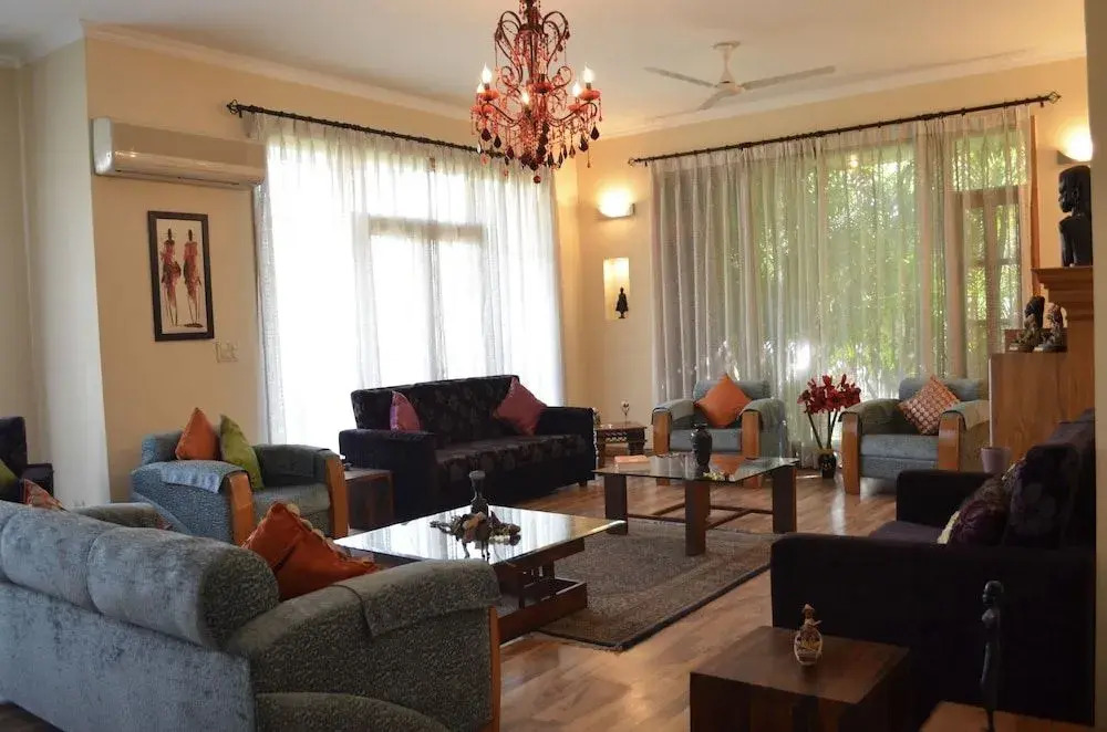 Malik's Villa Menage