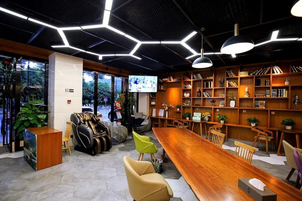 Immersing Hotel Guihu Branch