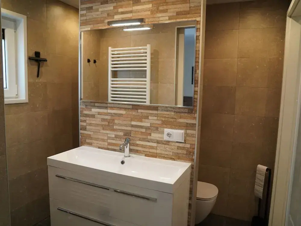 Nature-Connected Modern Stay