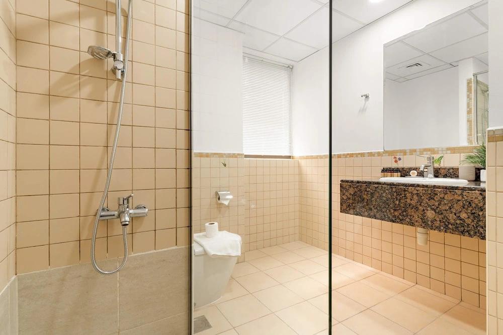 Silkhaus Elite 3BR Maid Room at Murjan in JBR