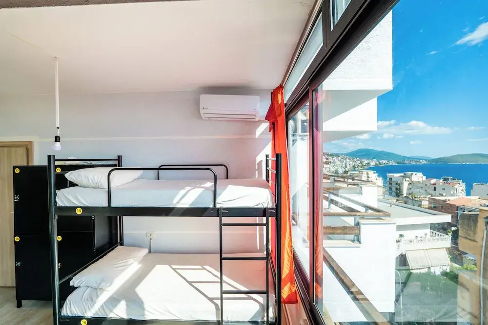 Lazy Roo Hostel Saranda