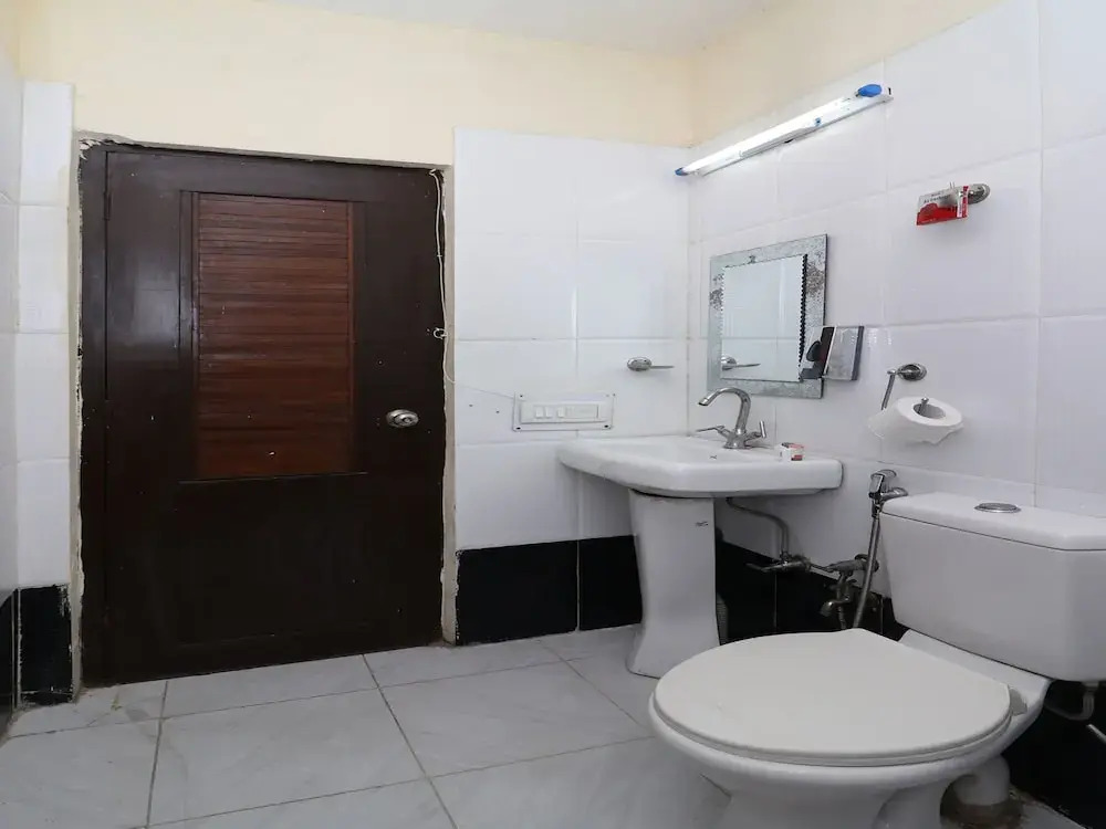 OYO 12477 DLF Phase 2
