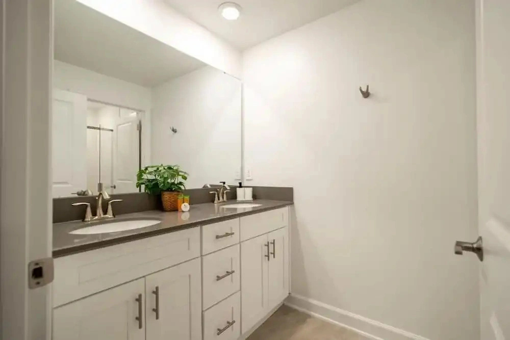 Luxury Family Townhouse w/ Resort Pool at Storey Lake