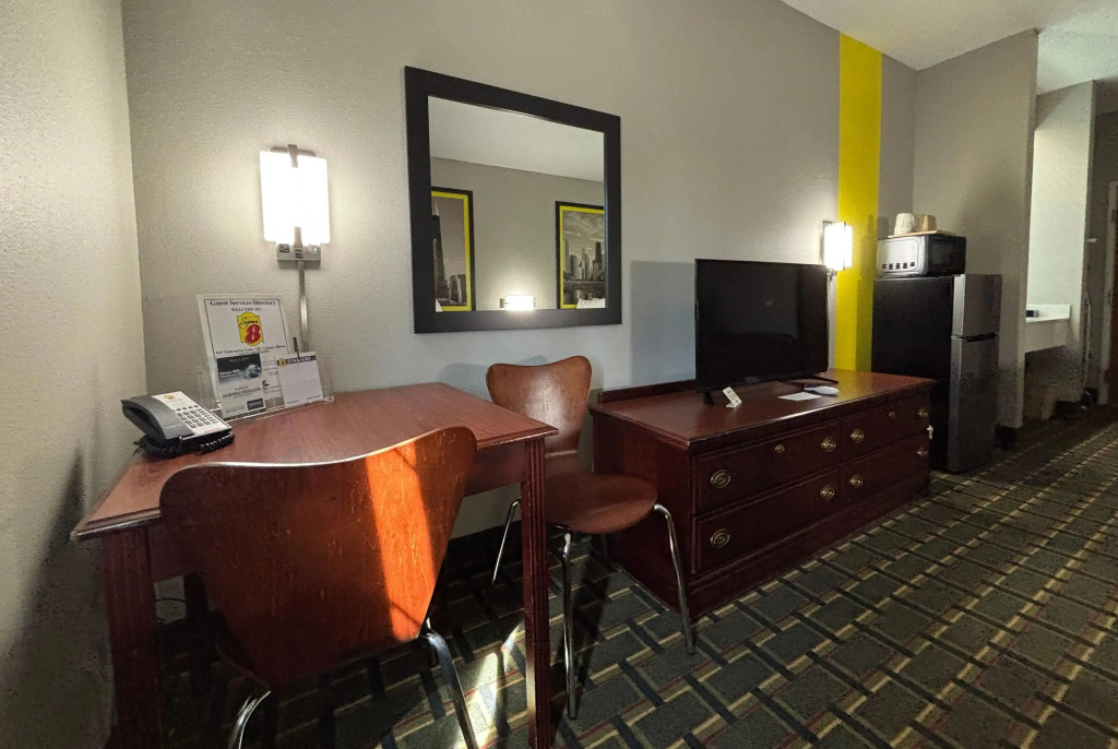 Super 8 by Wyndham Mt. Carmel IL