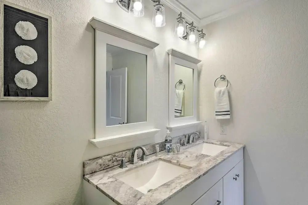 Modern Miramar Beach Townhome, Walk to Ocean!