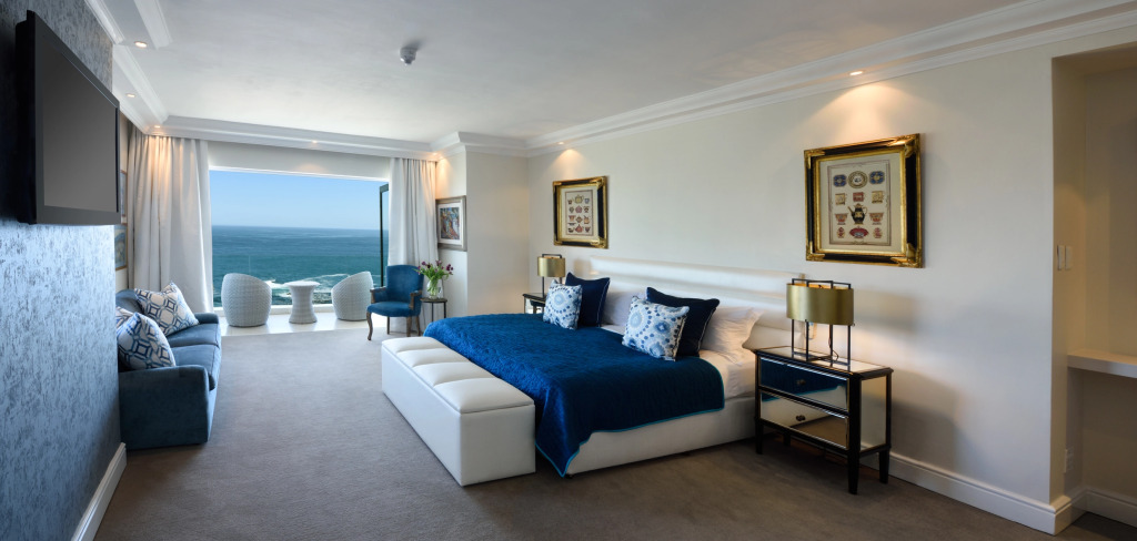 The Clarendon - Bantry Bay