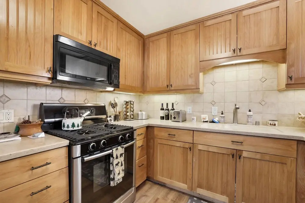 780 Tehama Dr