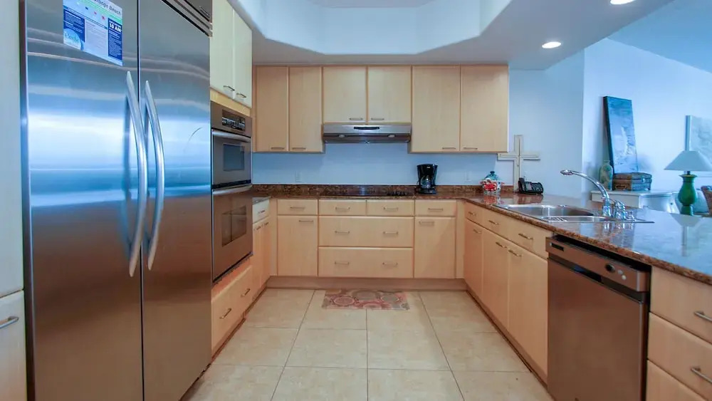 Renovated Three Bedroom - Unit Crb0211