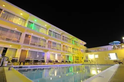 Lark Motel
