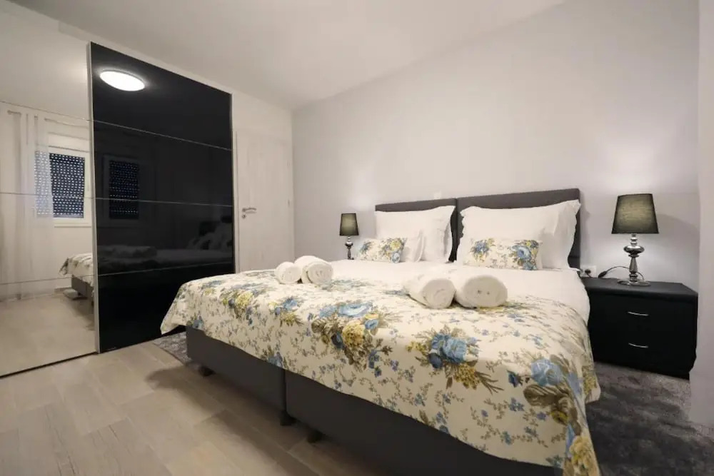 Luxury Majpruz Suites I