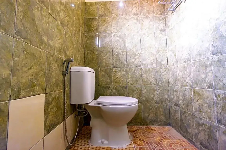 OYO Life 2420 Kost Luqman 1