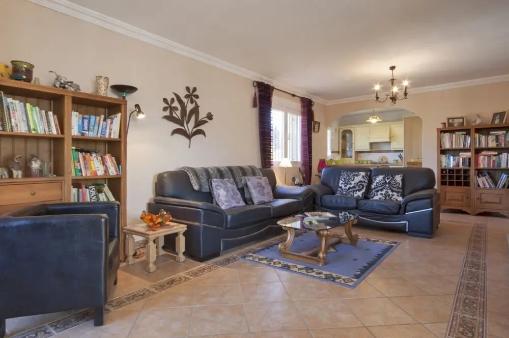 Villa - 3 Bedrooms with Pool and WiFi - 105021