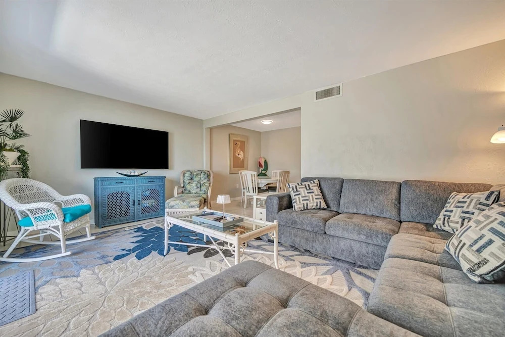 Bermuda Bay Beachside Condo