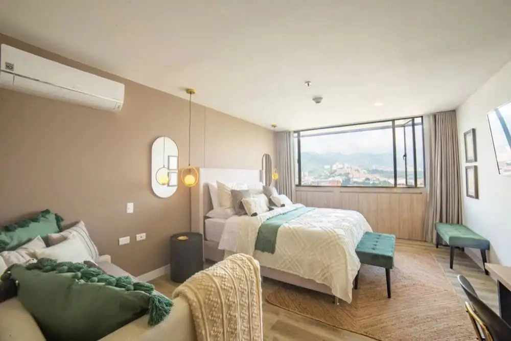 Go Living Suites - 904