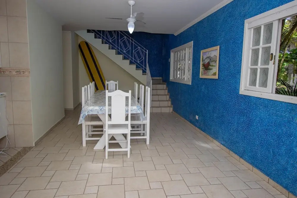 Casa ampla em Bertioga - 2 min. da praia