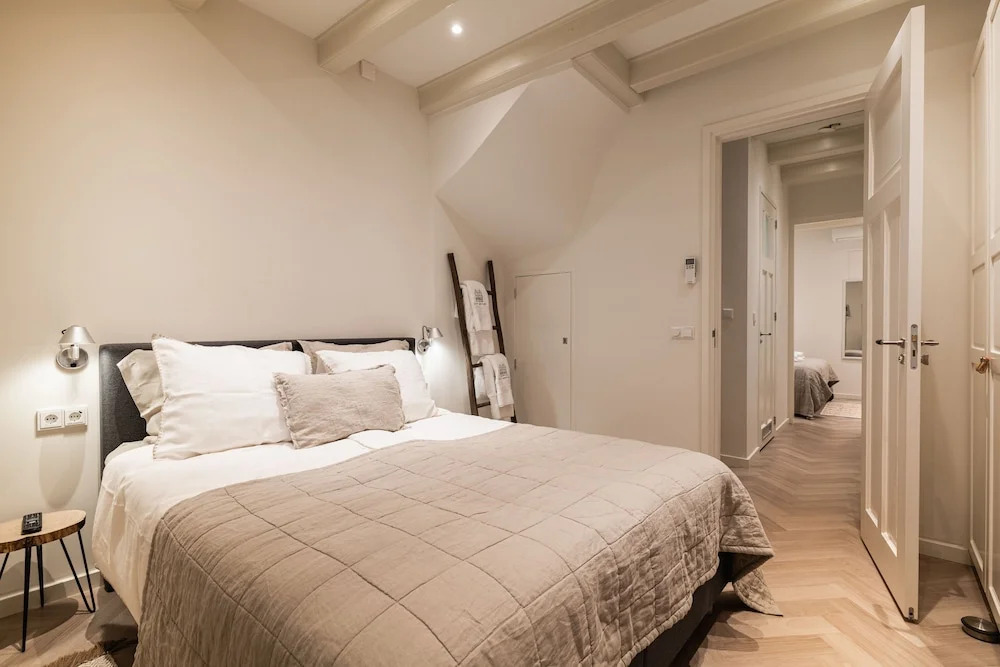 Leidse Square 5 star Luxury Apartment