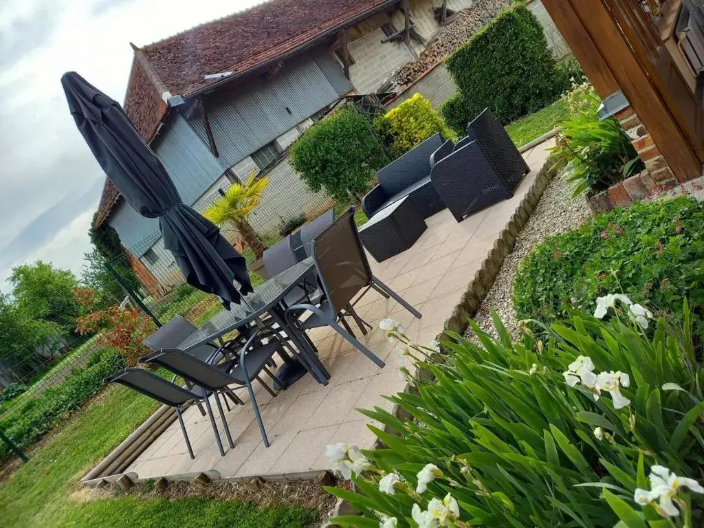 Gîte Pougy, 3 pièces, 5 personnes - FR-1-543-79