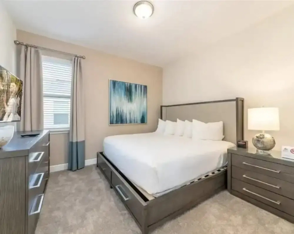 Amazing 4/3 Home at Reunion!! With Private Pool, Near Disney and Universal!!