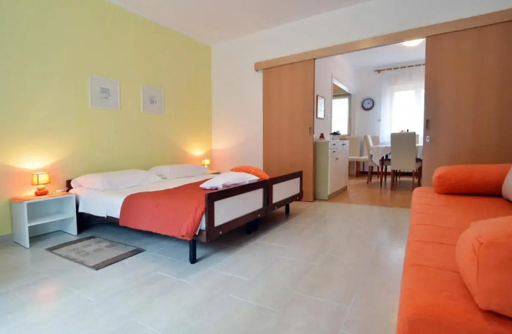 Apartment Rojnic - 3 Bedrooms Apartment