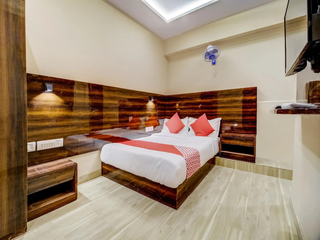 OYO 43828 Hotel Zara Inn