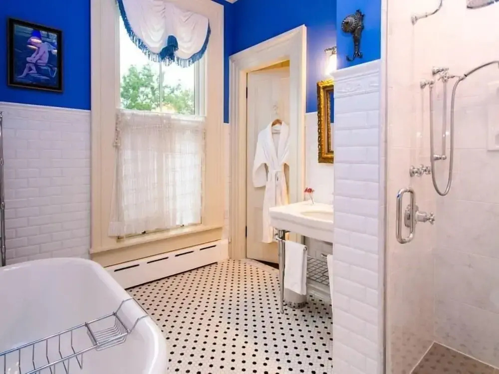 Silas W Robbins House Bed & Breakfast