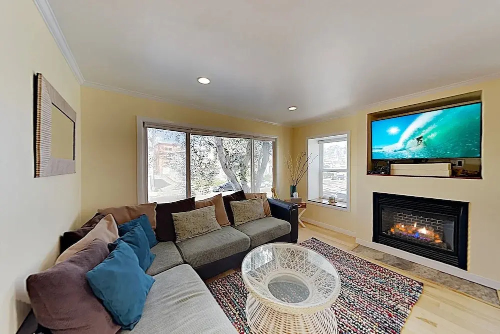 Mission Beach : Private Garage, Surfboards 3 Bedroom Home