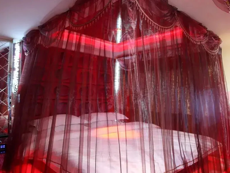 Hangzhou Fancy Lovers Hotel