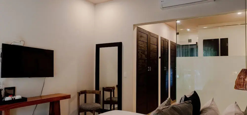 2 Bedroom Luxury Suite 205