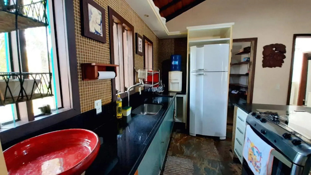 Casa dos Jacarandás com 4 quartos com vista para o mar