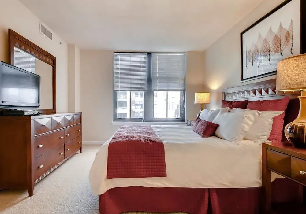 Bluebird Suites in Crystal City