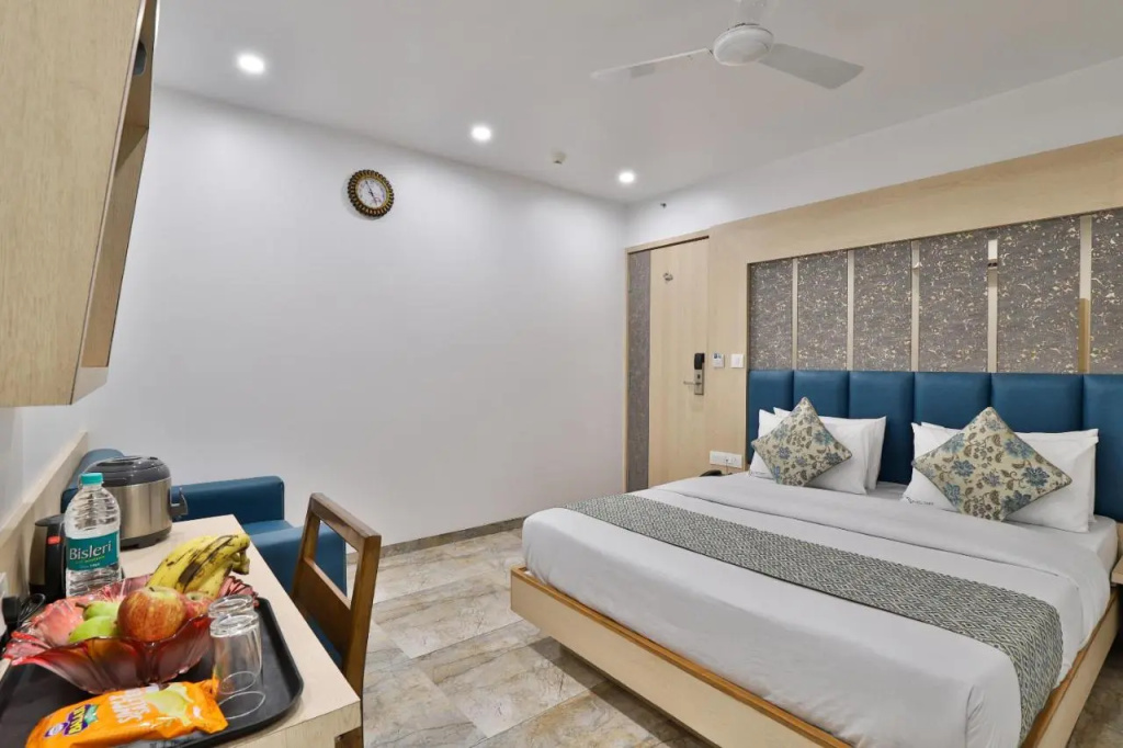 7 Orbit Hotel, Surat