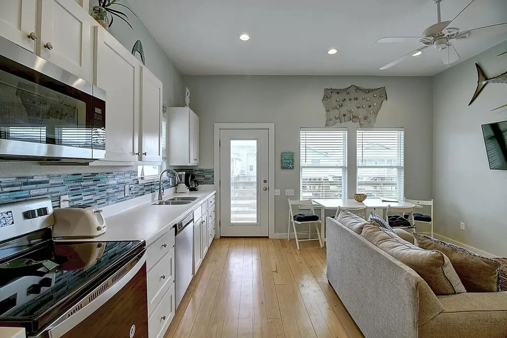 Woodhaven Beach Club 2 Bedroom Bungalow by Redawning