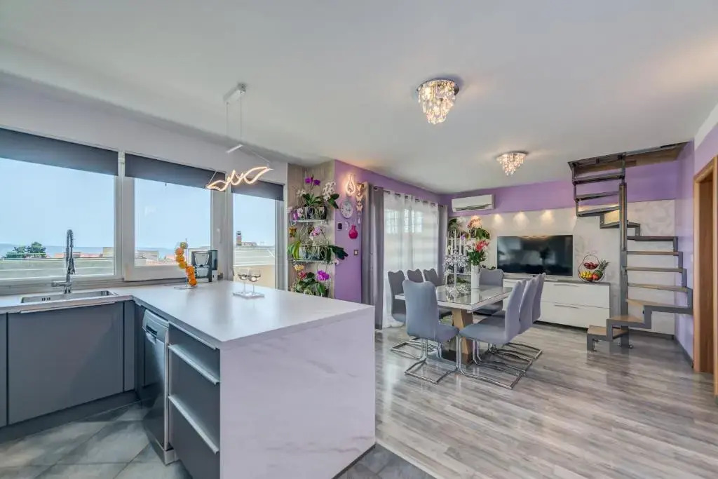 SUMMER ORCHID - Spacious Duplex By The Beach & PS5