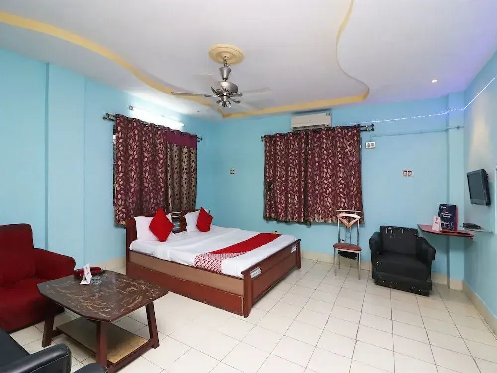 OYO 10470 hollywood hotels and resorts