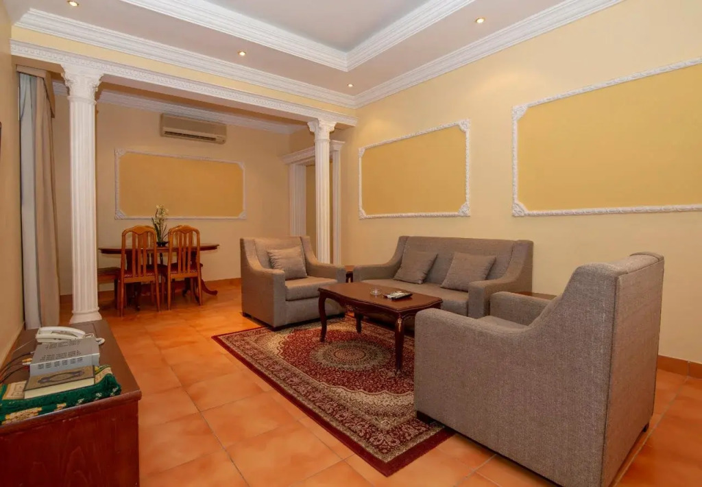 OYO 125 Al Hamra Palace