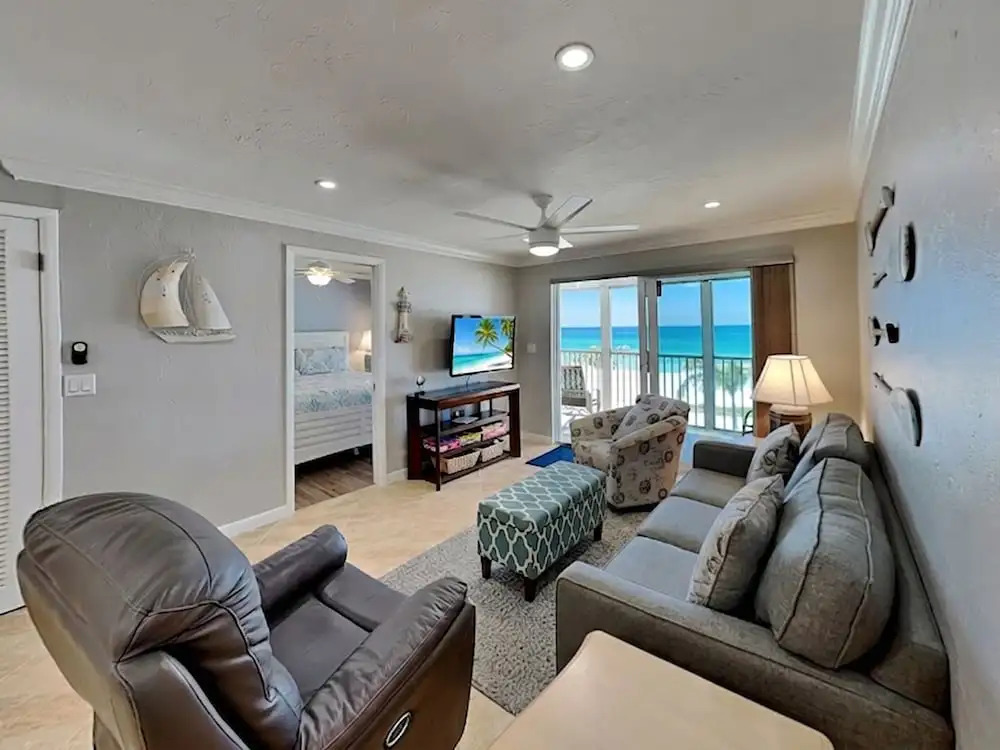 Pointe South 106