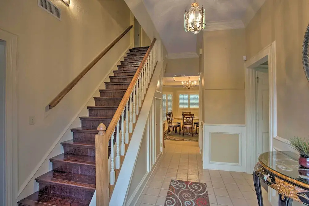 Unwind Fireside & Play Pool! Idyllic Mckinney Home