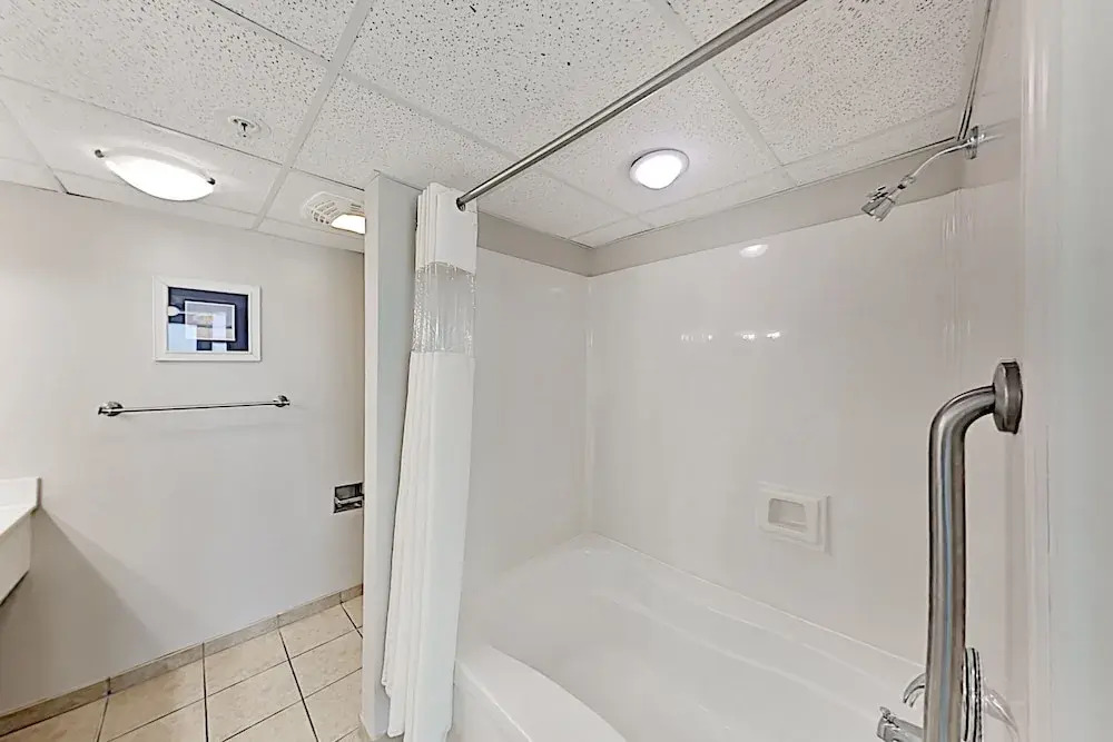 Beachfront Getaway W/ Pools, Hot Tubs & Lazy River 2 Bedroom Condo