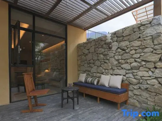 Hailuogou Seven Valleys Source · Snow Mountain Secret Realm Onsen Resort Hotel