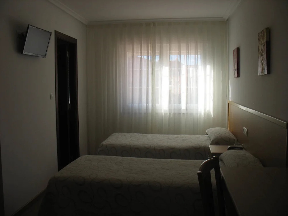 Hotel Reyes De León