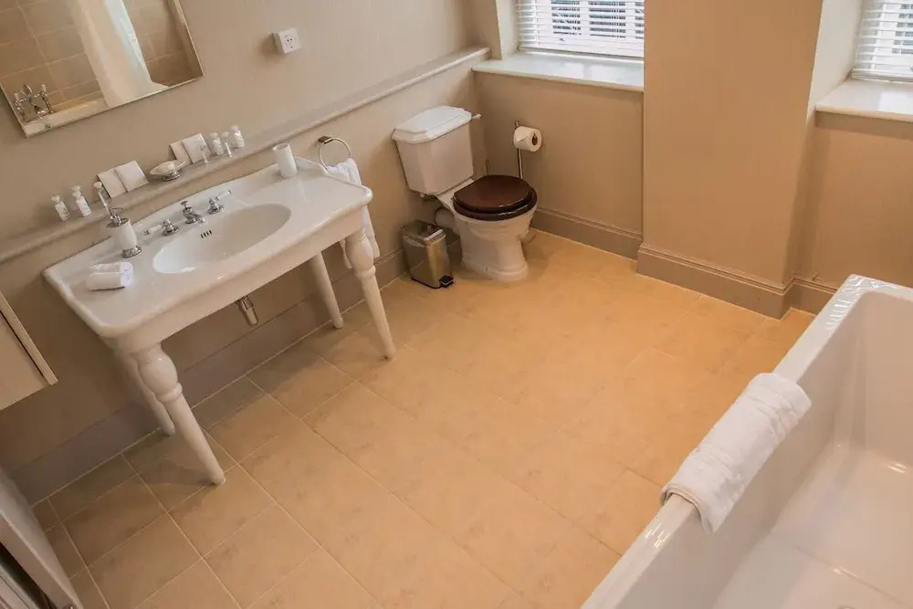 Audley Street Apartment