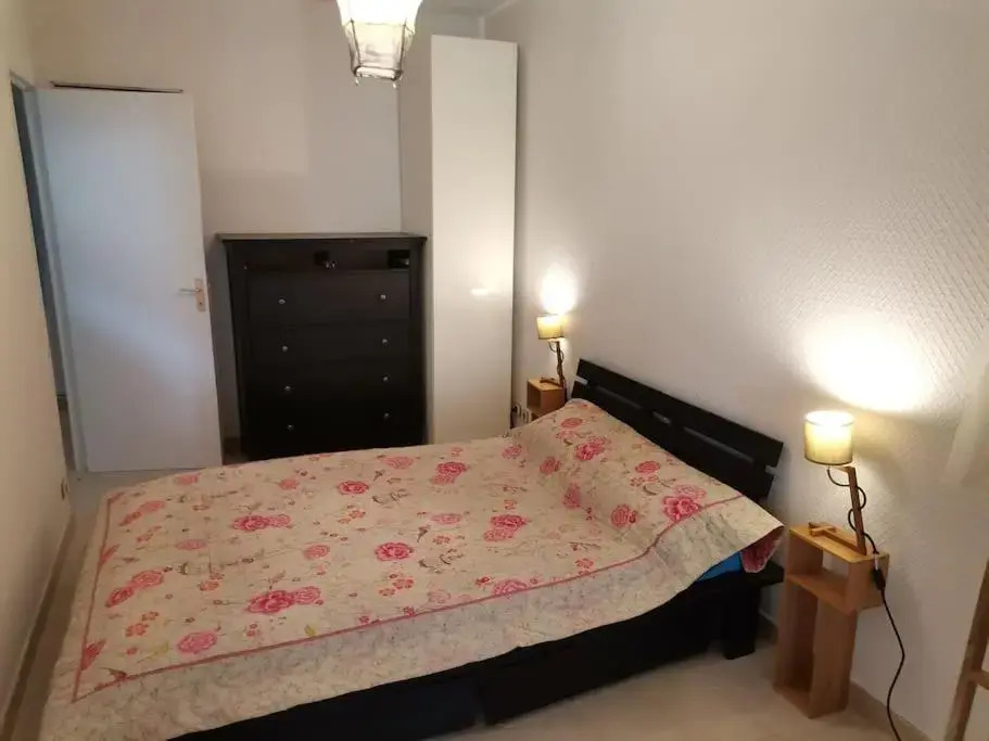 Relaxing 2p apartment in front of a lovely garden
